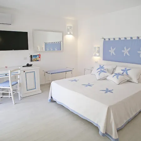 Regina Simius מלון 3*