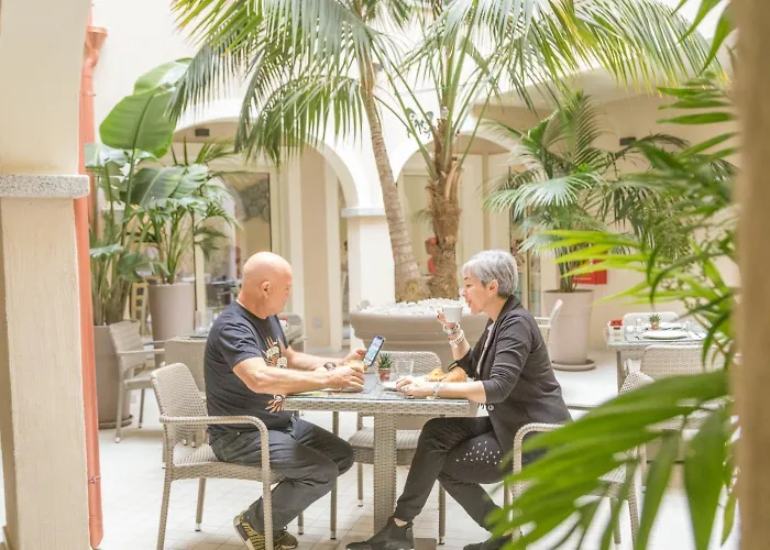 酒店 Regina Simius 3*